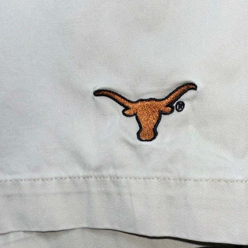 Y2K Men’s Chiliwear Texas Longhorns Beige Khaki Shorts Size 36 inseam‎ 9”